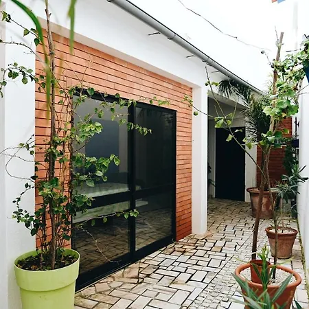 2 Bedrooms At 100 M Away From The Beach With Enclosed Garden And Wifi 公寓